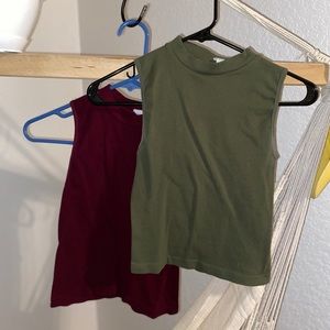 Set of two crop tops